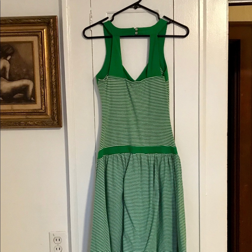 Curve hugging pin up style striped dress - Picture 4 of 5